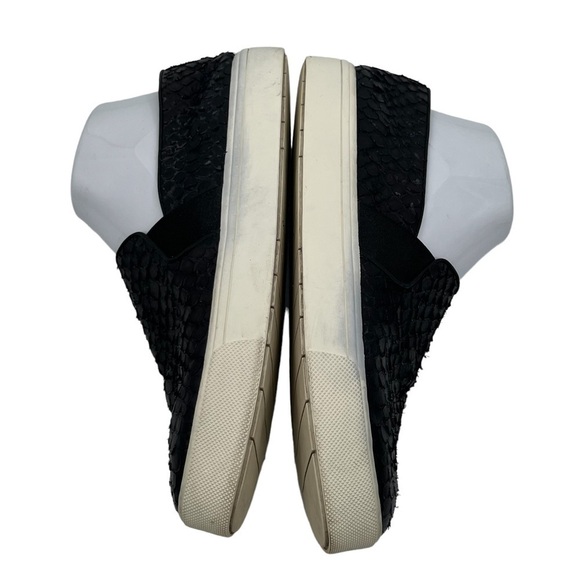 Vince Black Snakeskin Slip-On Loafers Size 8 Women's - Picture 6 of 9